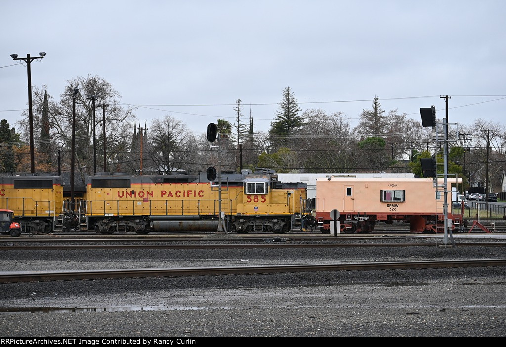 UP 585 and SPMW 326 Colfax